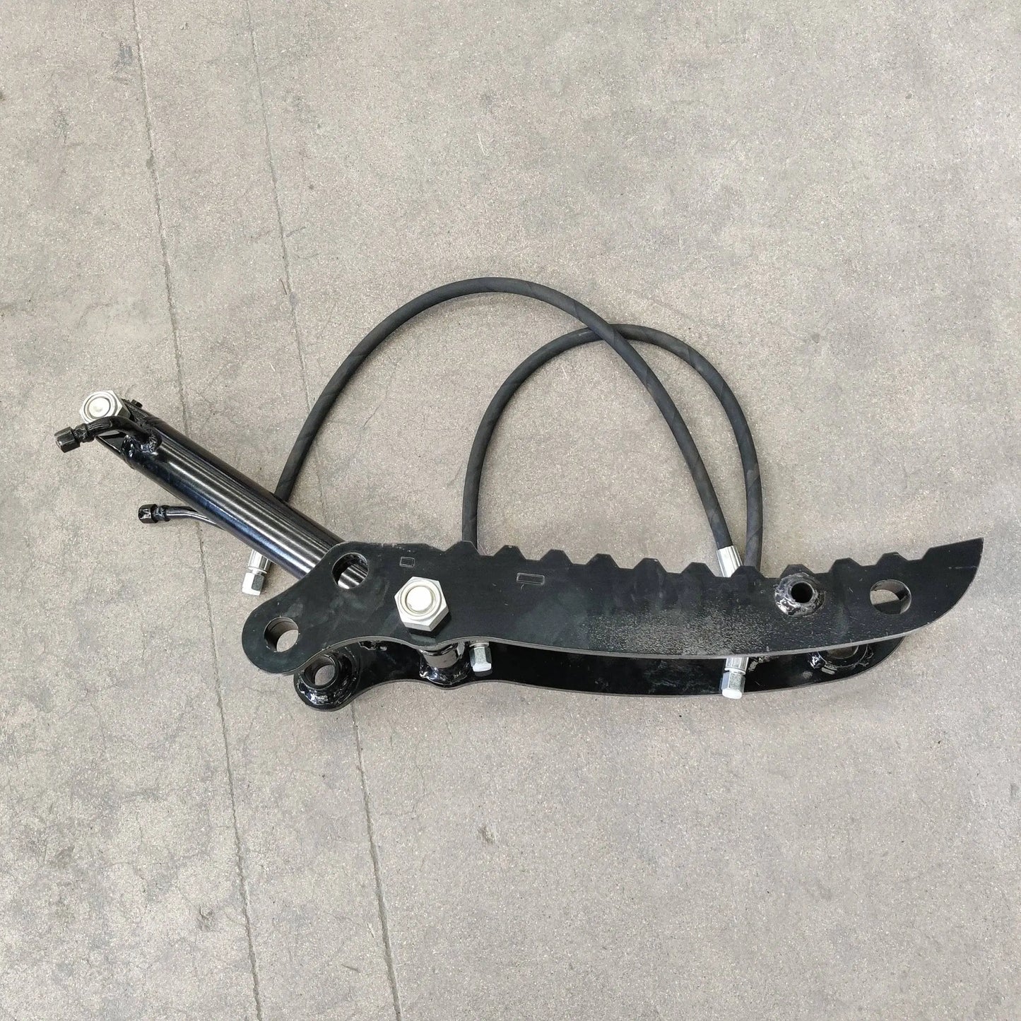 Budget Style Hydraulic Thumb Clip Attachment for Mini Excavators Digger Track Crawler