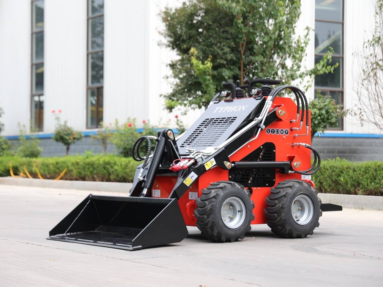Brand New TYPHON STOMP 1800lbs Mini Skid Steer Loader 23HP Wheel Gas EPA B & S Engine USA