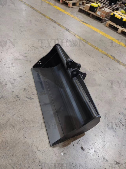 TYPHON 2.5 Ton Mini Excavator Attachment Plain Bucket 800mm 31" Mud Bucket