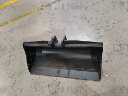 TYPHON 2.5 Ton Mini Excavator Attachment Plain Bucket 800mm 31" Mud Bucket